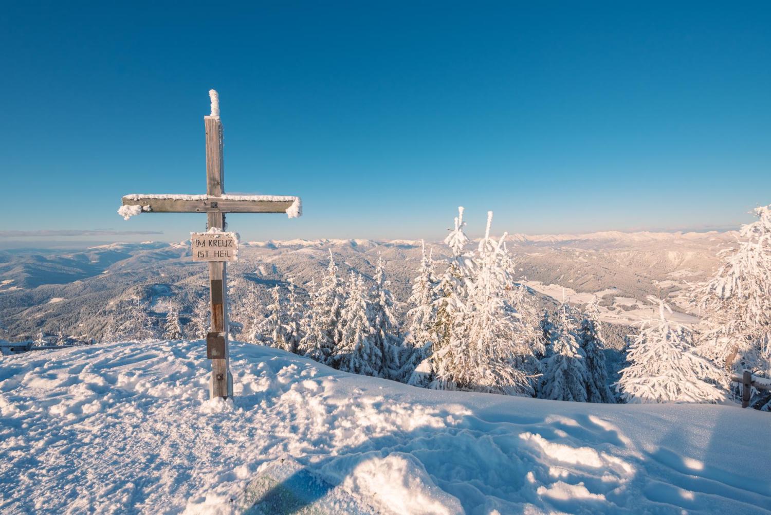 Grebenzen Gipfelkreuz Winter